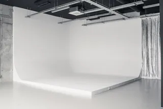 Photo studio at Holographik Space in Tre&scaron;njevka, Zagreb &mdash; 6